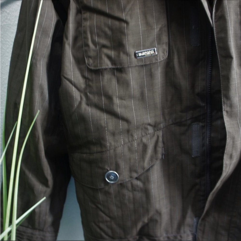 Burton chocolate brown hooded snowboard jacket size L